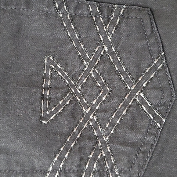 7 For All Mankind sz 27x32 Roxanne Jeans - Picture 15 of 17